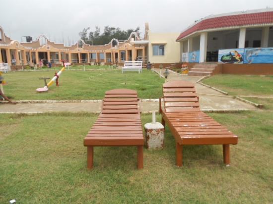 Aqua Marina Drive Inn